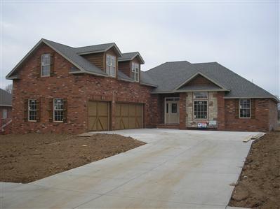 819 North Cedar Ridge Avenue Springfield, MO 65802 - Photo 1 of 1 Primary Photo