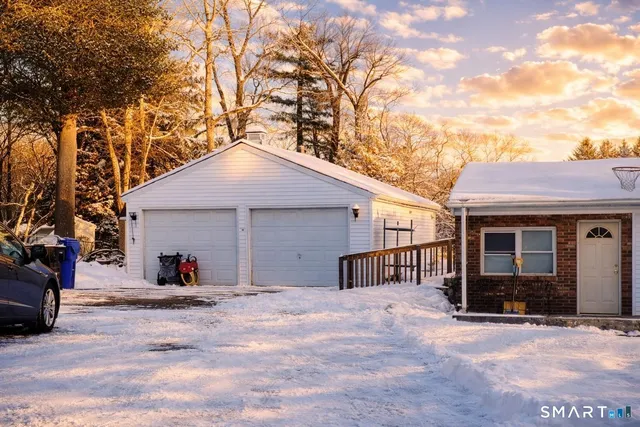 $294,900 | 2 Sharren Lane, Enfield, CT 06082