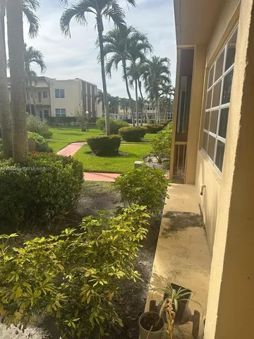 $1,940 | 1350 Atlantic Shores Boulevard, Unit 305, Hallandale Beach, FL 33009
