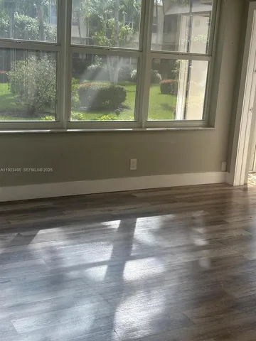 $1,940 | 1350 Atlantic Shores Boulevard, Unit 305, Hallandale Beach, FL 33009