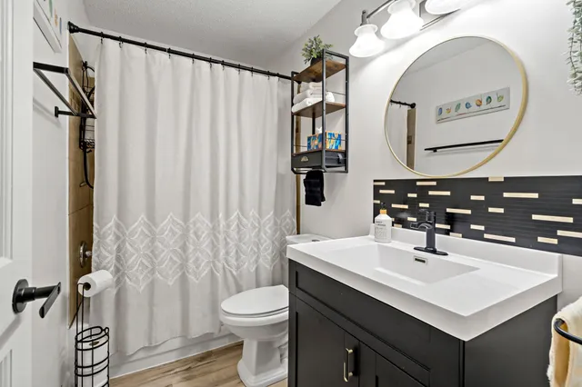 $185,000 | 3155 Coachman Road, Unit 310, Eagan, MN 55121