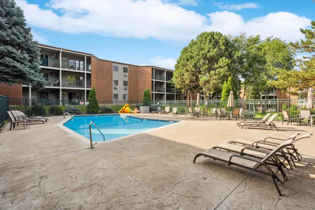 $185,000 | 3155 Coachman Road, Unit 310, Eagan, MN 55121