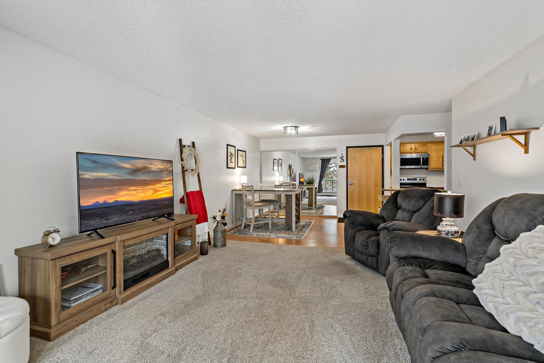 3155 Coachman Road, Unit 310 Eagan, MN 55121 - Photo 5 of 33