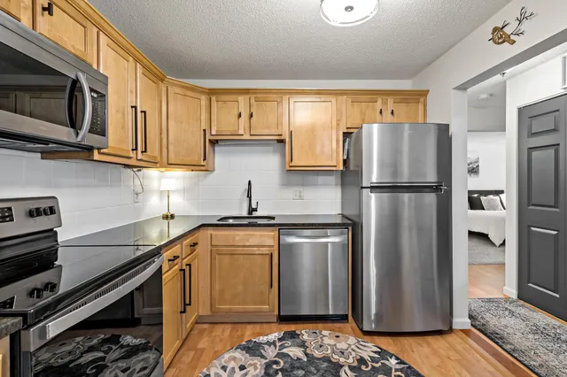 $185,000 | 3155 Coachman Road, Unit 310, Eagan, MN 55121