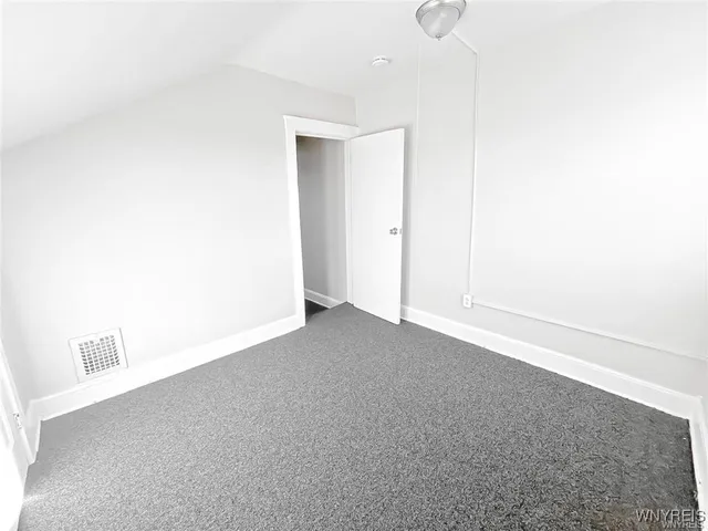 $1,100 | 533 24th Street, Niagara Falls, NY 14301