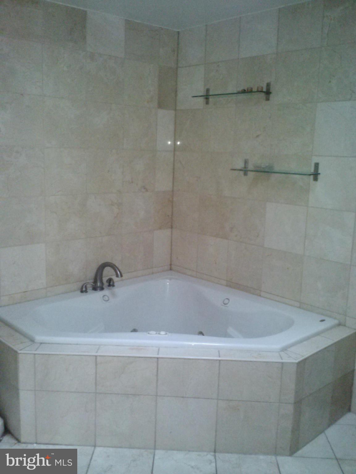 2224 Riggs Avenue Baltimore, MD 21216 - Photo 5 of 7 Bath (Master)