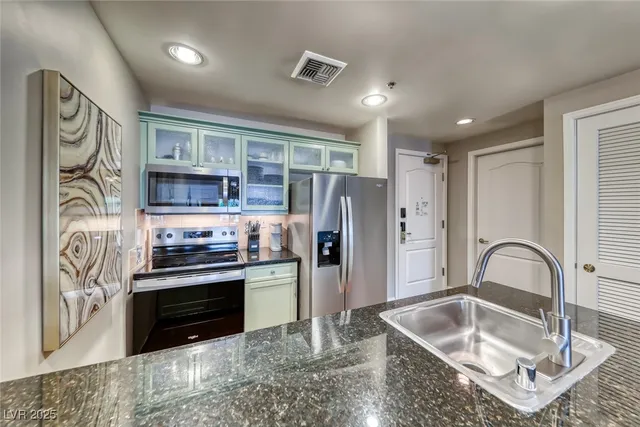 $1,550 | 30 Strada Di Villaggio, Unit 433, Henderson, NV 89011