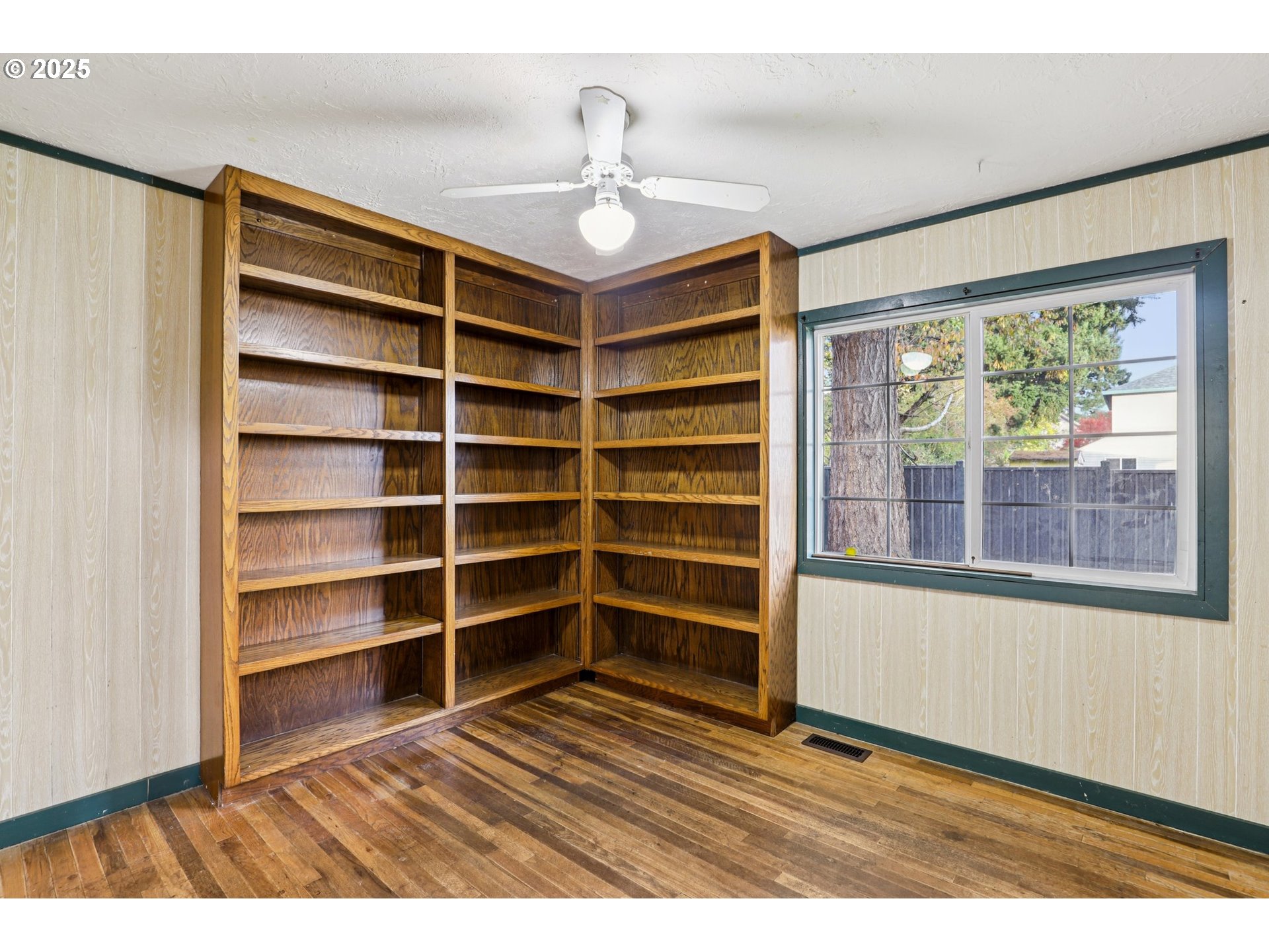 224 Northeast 92nd Place Portland, OR 97220 - Photo 31 of 43 a view of an empty room with a window