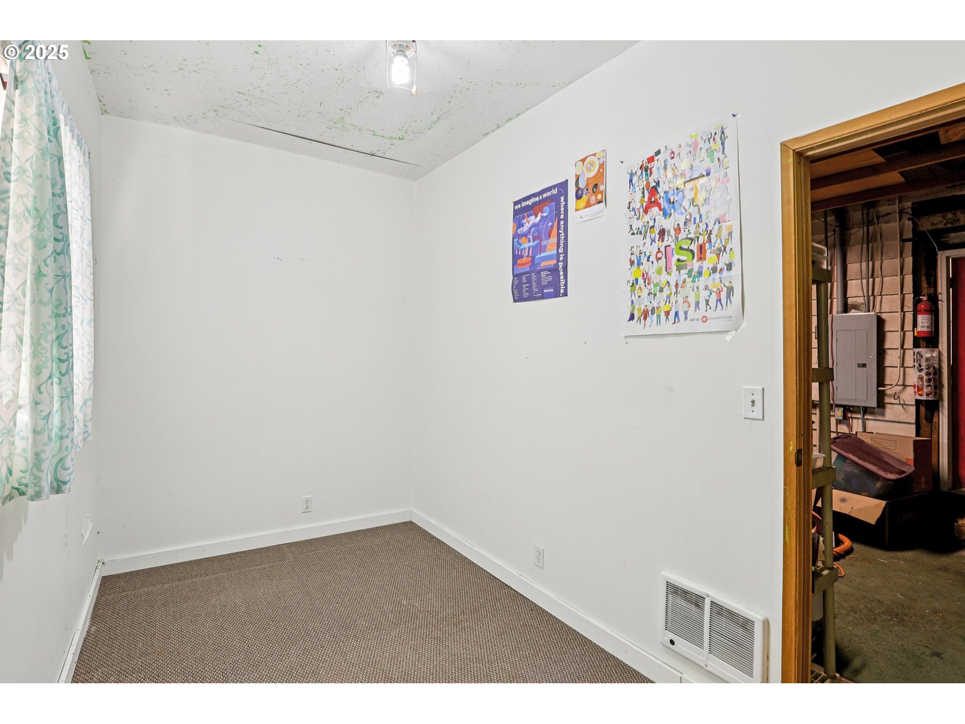 224 Northeast 92nd Place Portland, OR 97220 - Photo 38 of 43 a picture of a room with wooden floor