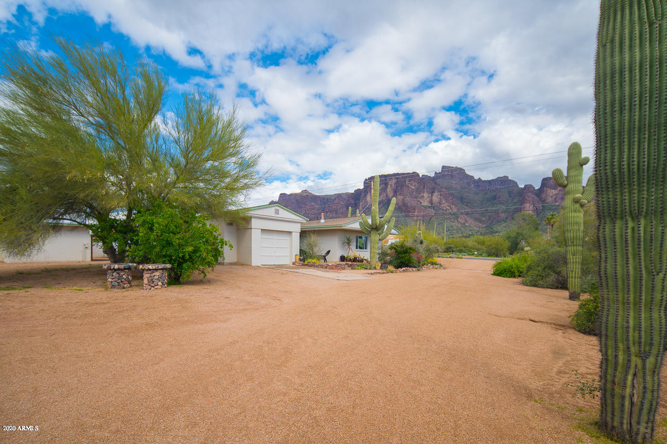 1434 North Geronimo Road Apache Junction, AZ 85119 - Photo 1 of 24 _DSC2272