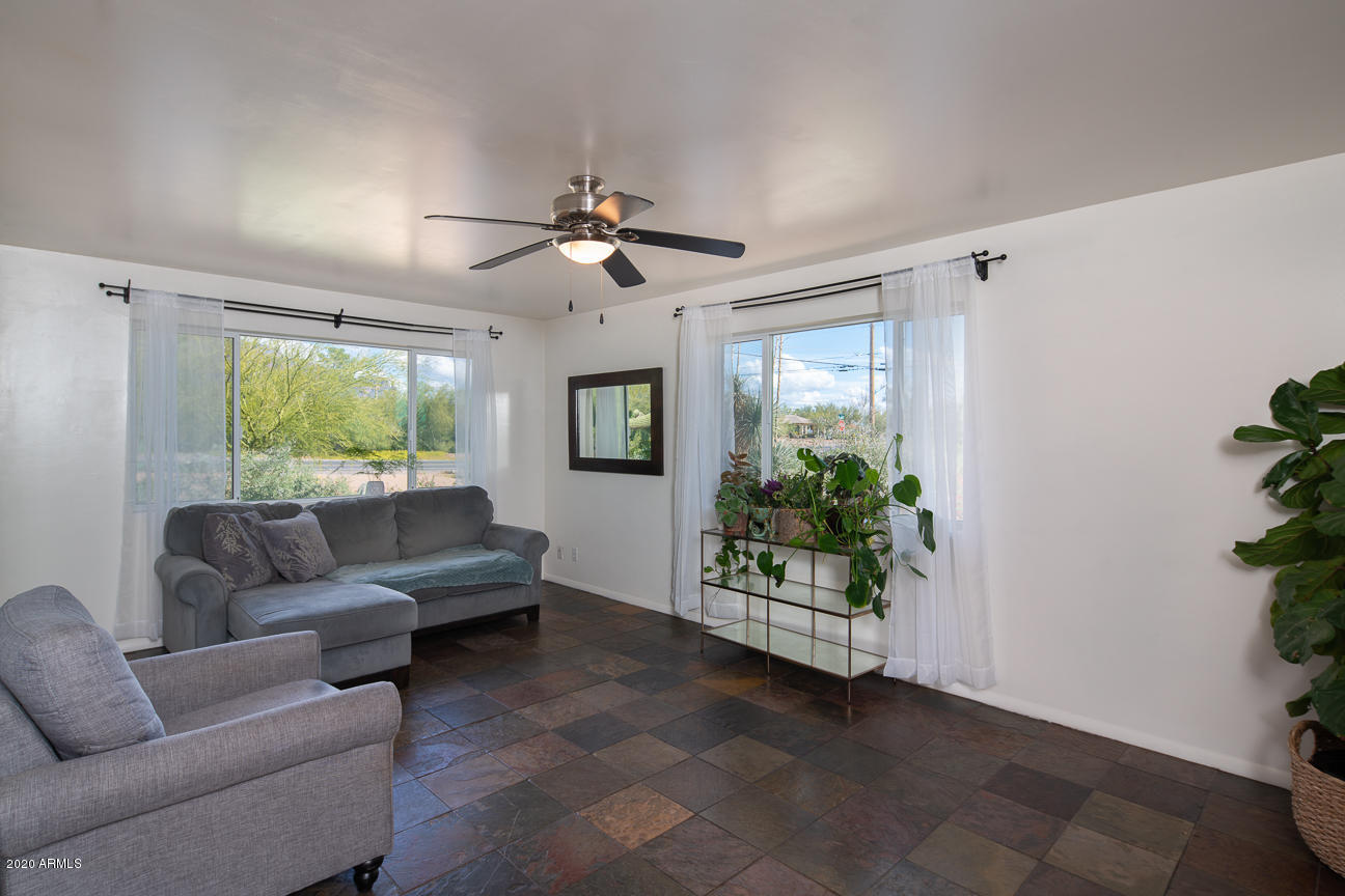 1434 North Geronimo Road Apache Junction, AZ 85119 - Photo 4 of 24 _DSC2374-Edit