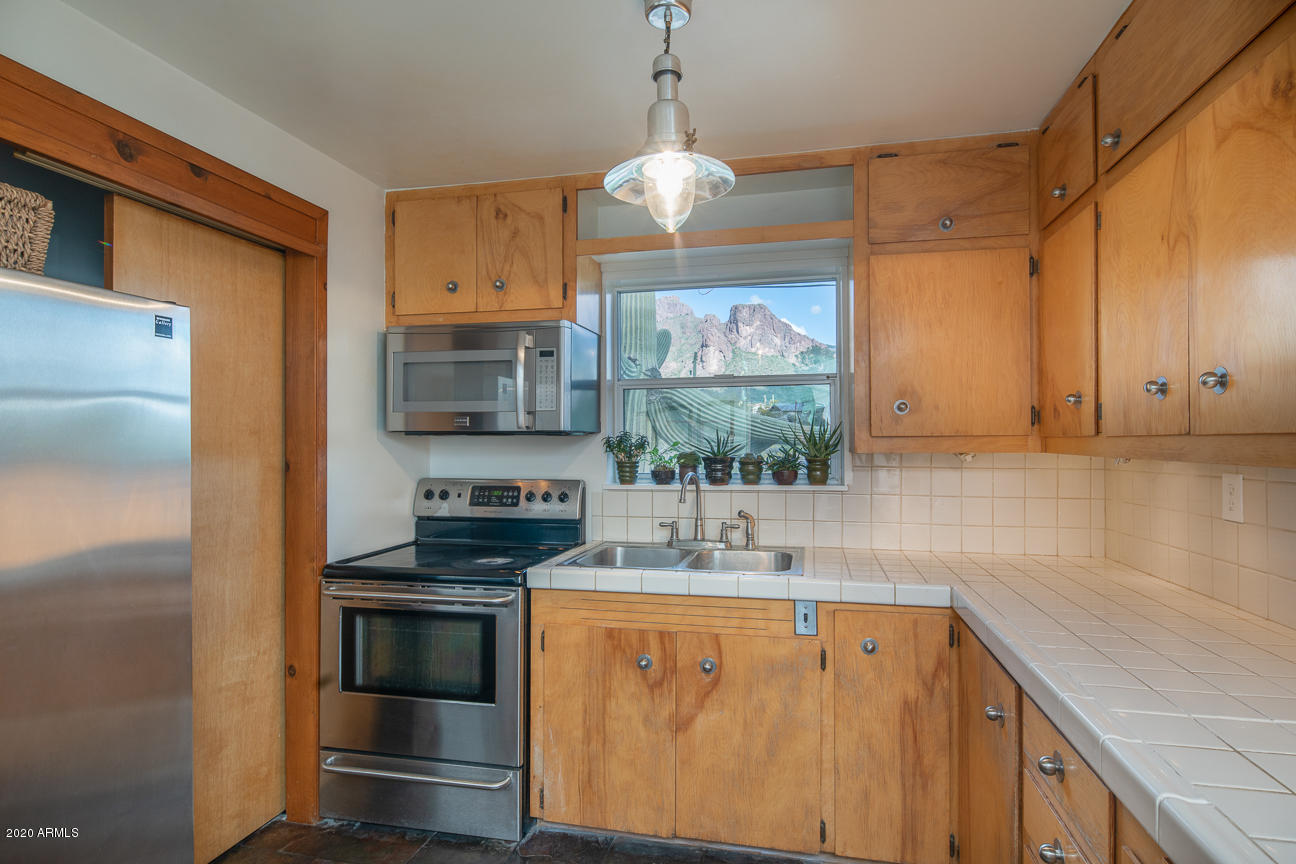 1434 North Geronimo Road Apache Junction, AZ 85119 - Photo 8 of 24 _DSC2391-Edit
