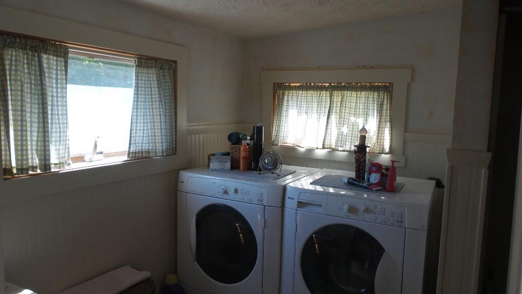 358 Shady Nook Road West Newfield, ME 04095 - Photo 22 of 32 Bathroom/laundry room