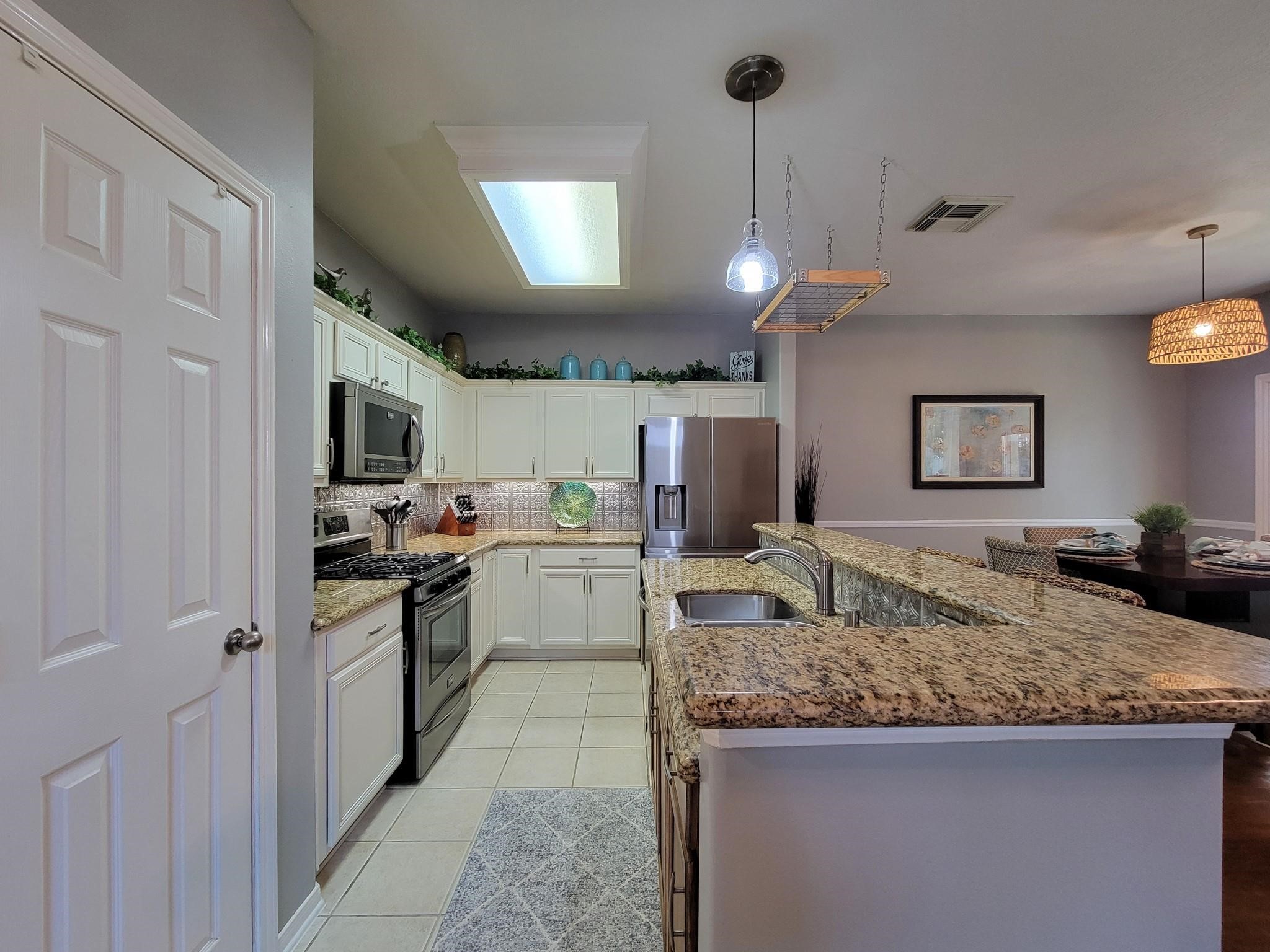 18706 Scented Candle Way Spring, TX 77388 - Photo 9 of 25