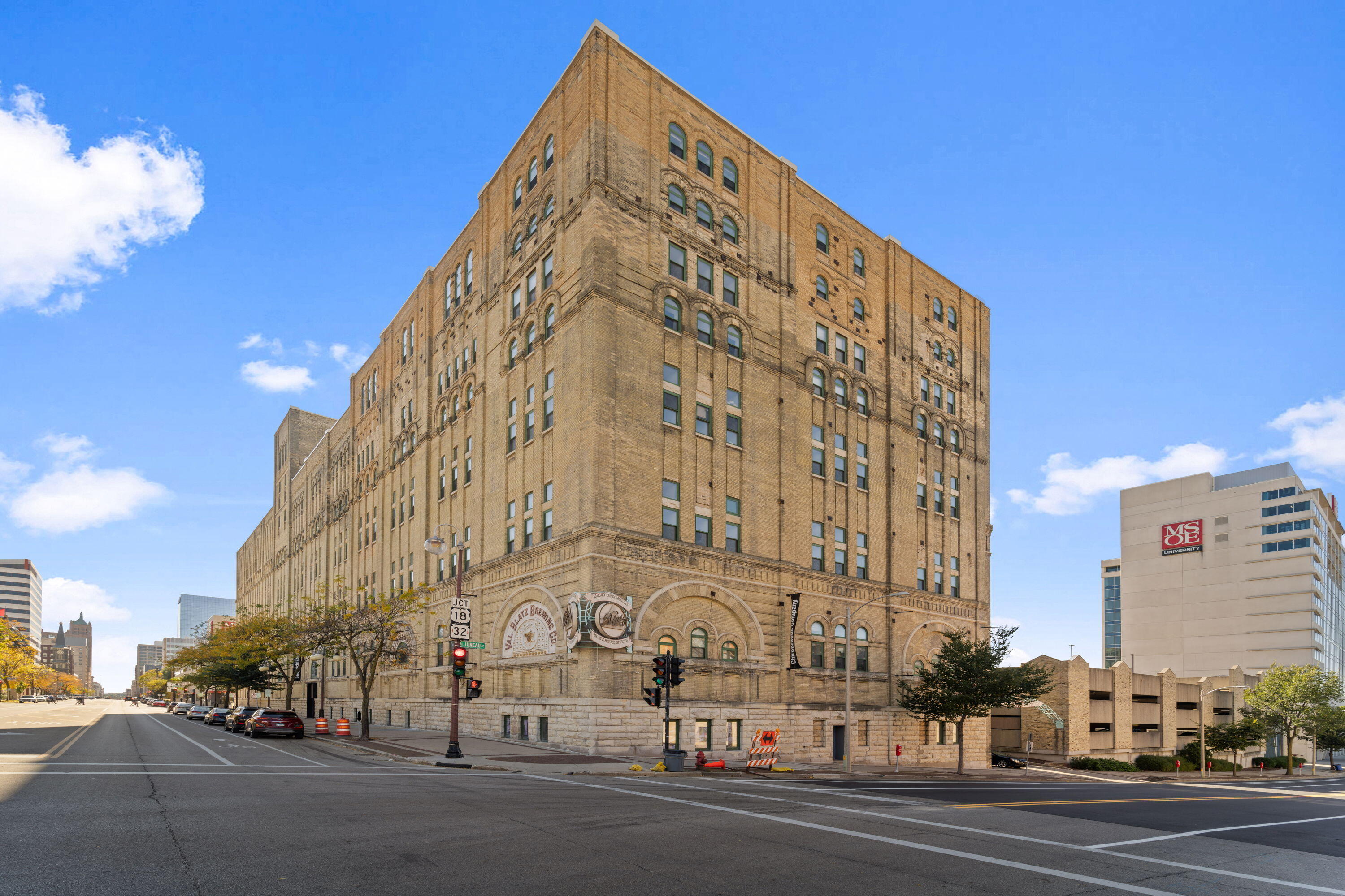 270 East Highland Avenue, Unit 1044 Milwaukee, WI 53202 - Photo 1 of 26 exterior