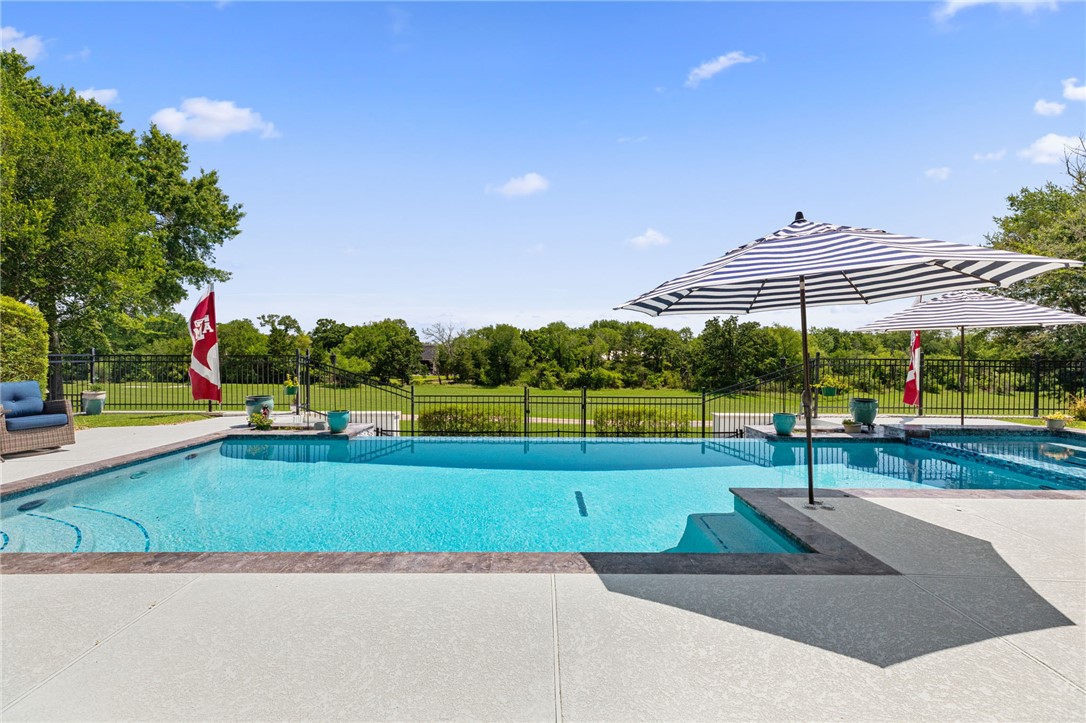 2833 Persimmon Ridge Court Bryan, TX 77807 - Photo 6 of 50 a view of a garden with an outdoor space