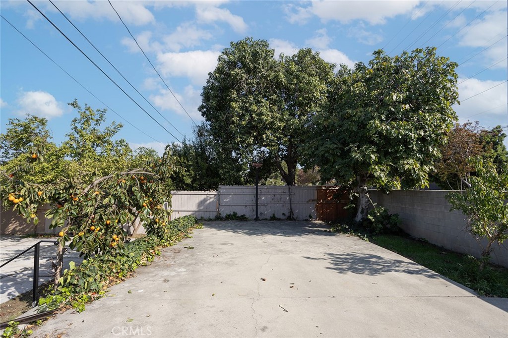 1118 East Joel Street Carson, CA 90745 - Photo 29 of 35 a view of a backyard