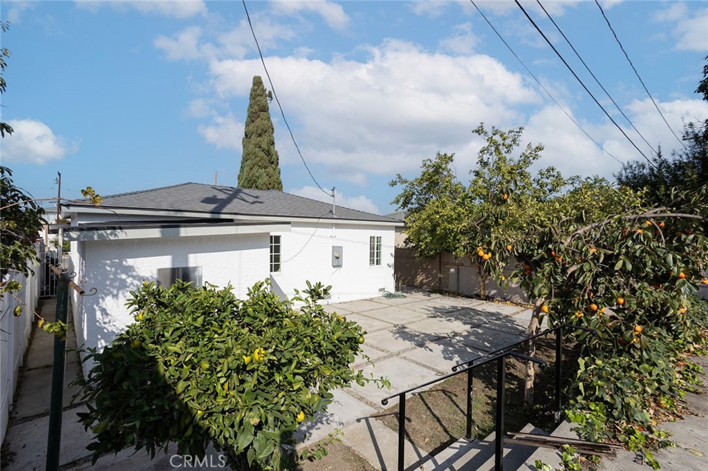 1118 East Joel Street Carson, CA 90745 - Photo 32 of 35 a view of a yard with plants
