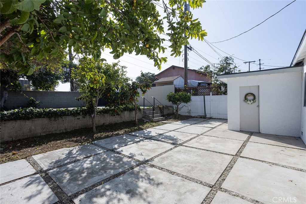1118 East Joel Street Carson, CA 90745 - Photo 33 of 35 a backyard of a house with lots of green space