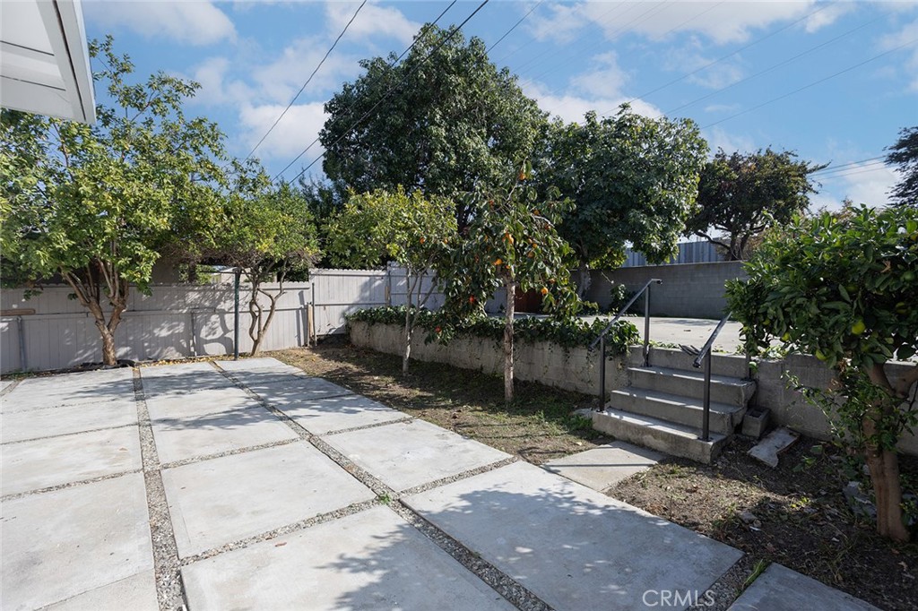 1118 East Joel Street Carson, CA 90745 - Photo 34 of 35 a backyard of a house with lots of green space