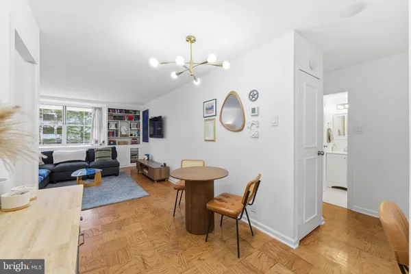 $259,000 | 2030 North Adams Street, Unit 911, Arlington, VA 22201