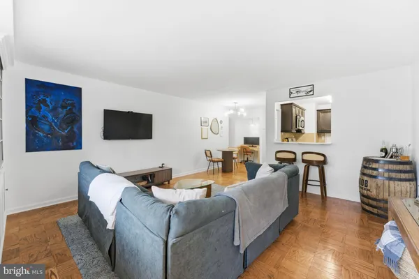 $259,000 | 2030 North Adams Street, Unit 911, Arlington, VA 22201