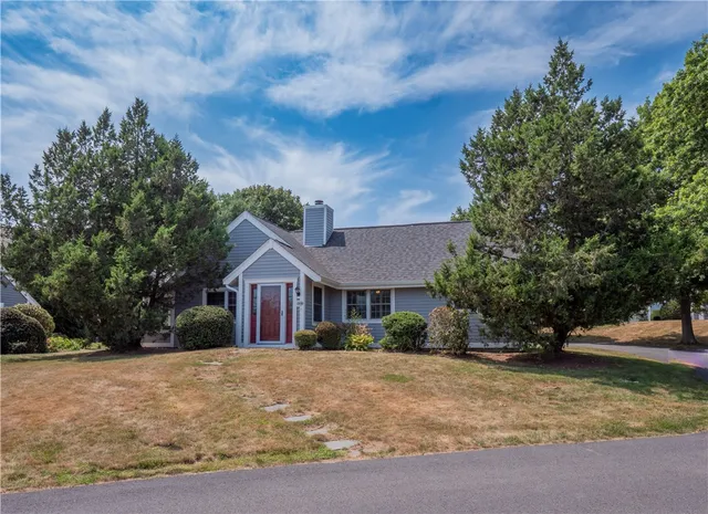 $649,000 | 318 Corey Lane, Middletown, RI 02842
