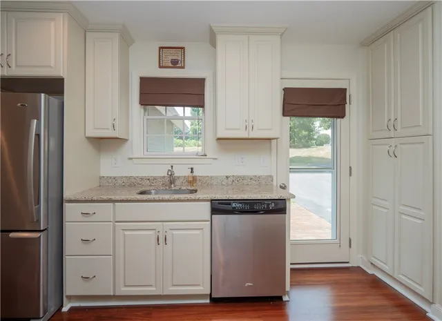 $649,000 | 318 Corey Lane, Middletown, RI 02842