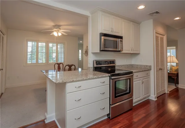 $649,000 | 318 Corey Lane, Middletown, RI 02842