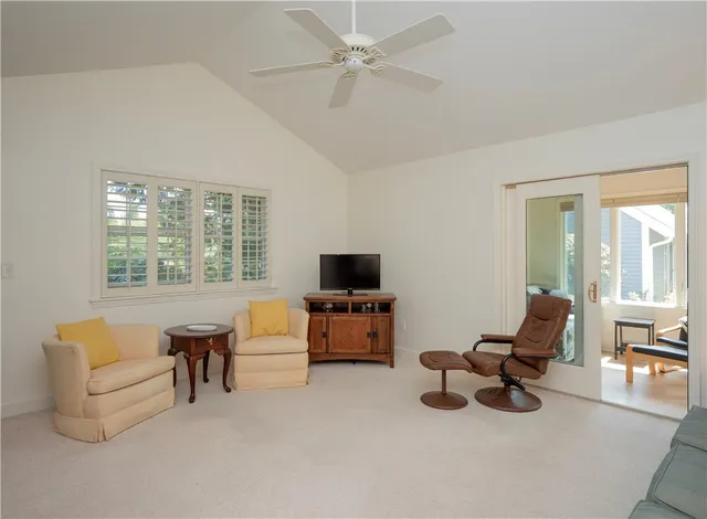 $649,000 | 318 Corey Lane, Middletown, RI 02842