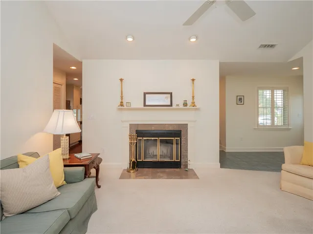 $649,000 | 318 Corey Lane, Middletown, RI 02842