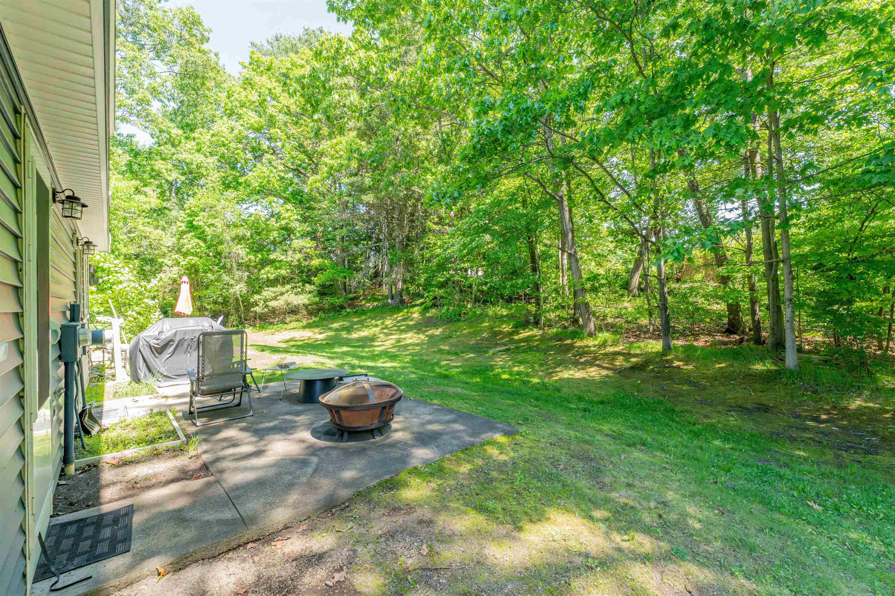 111 Stonegate Lane Derry, NH 03038 - Photo 21 of 25