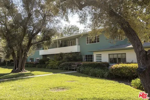 $715,000 | 5587 1/2 Village, Los Angeles, CA 90016