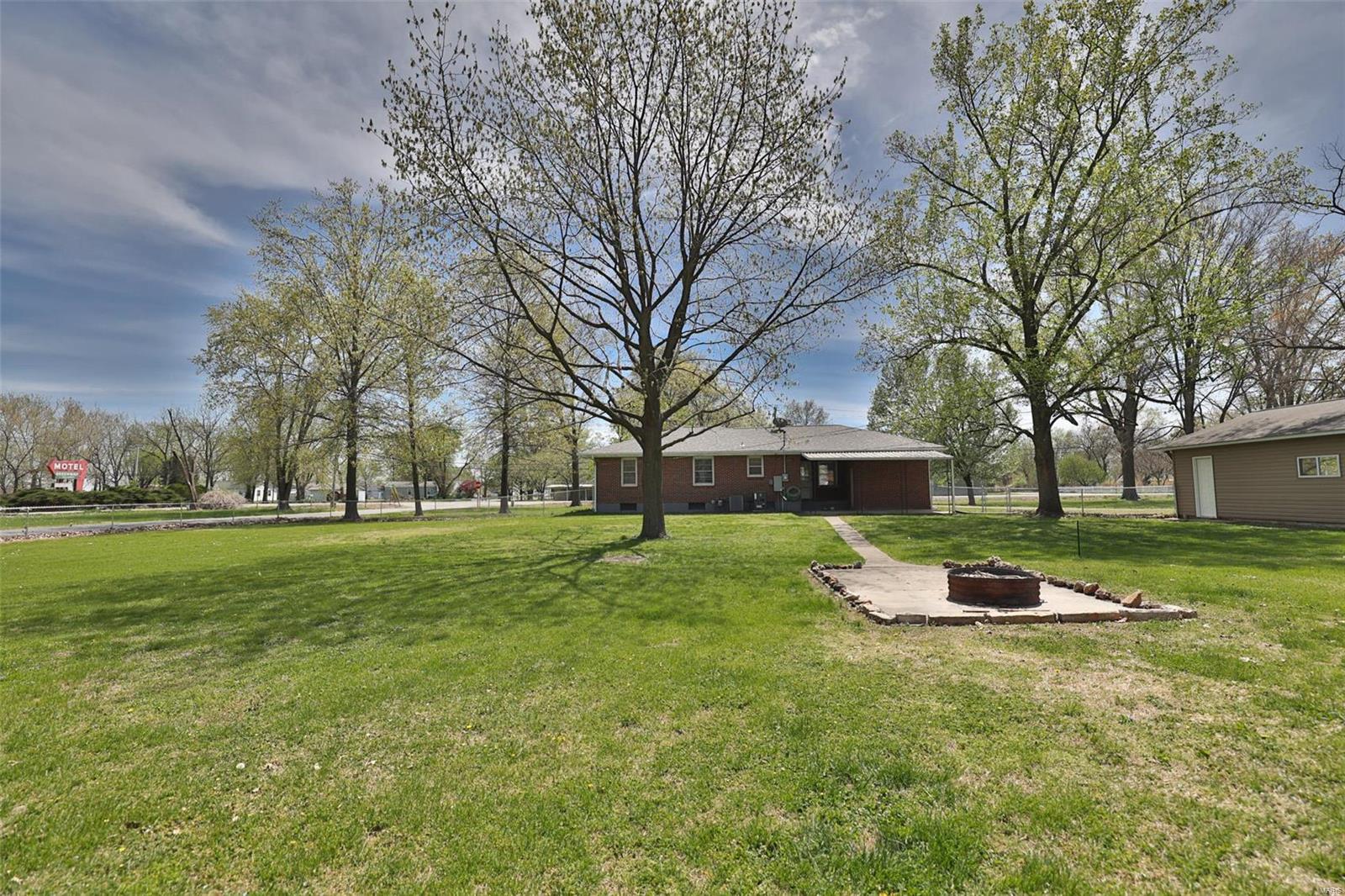 629 East Chain Of Rocks Road Granite City, IL 62040 - Photo 48 of 69