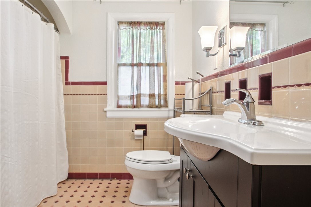 80 Rutledge Drive Rochester, NY 14621 - Photo 18 of 30