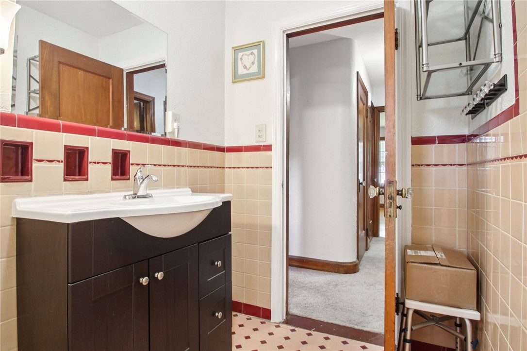 80 Rutledge Drive Rochester, NY 14621 - Photo 19 of 30