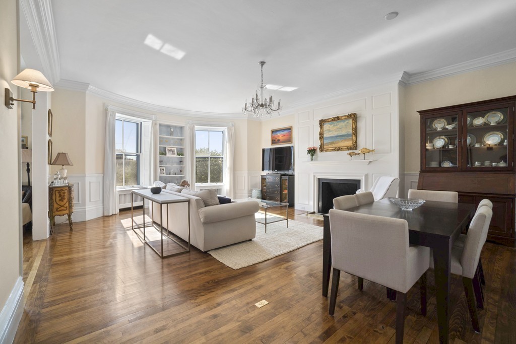 35 Beacon Street, Unit 3 Boston, MA 02108 - Photo 3 of 19