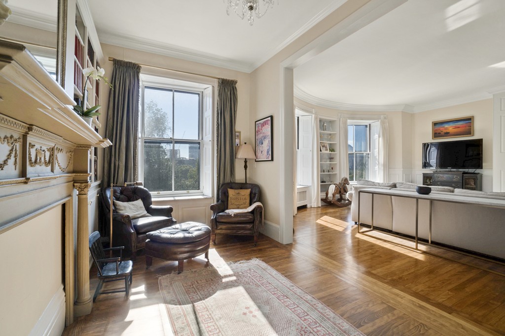 35 Beacon Street, Unit 3 Boston, MA 02108 - Photo 5 of 19