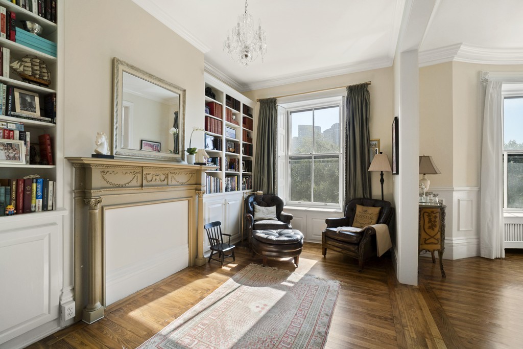 35 Beacon Street, Unit 3 Boston, MA 02108 - Photo 6 of 19