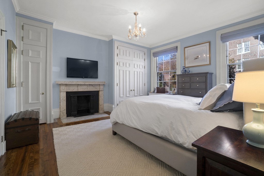 35 Beacon Street, Unit 3 Boston, MA 02108 - Photo 9 of 19