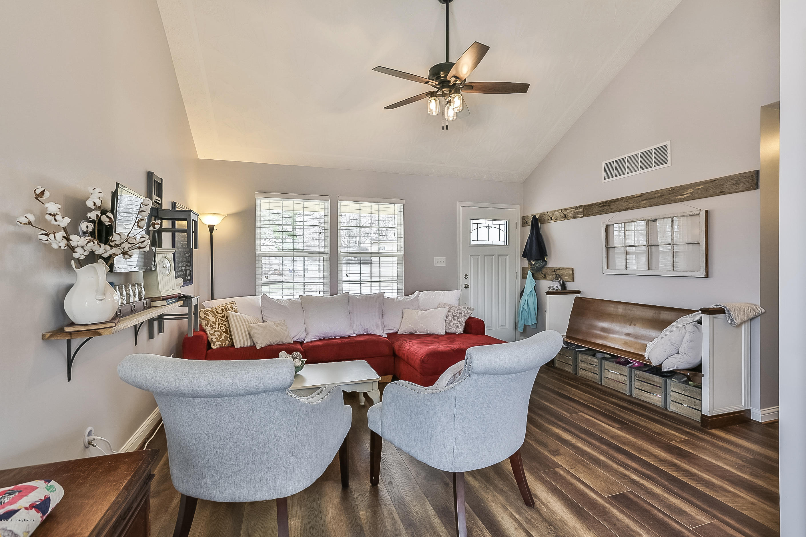 7113 Whipple Road Louisville, KY 40272 - Photo 7 of 39 CT6C5185