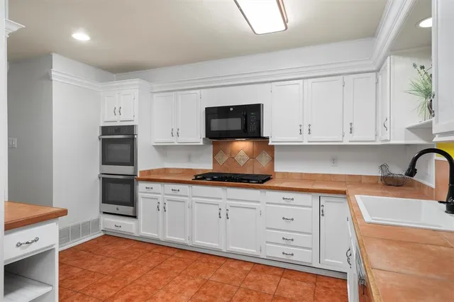 $725,000 | 6106 Pepperport Lane, Double Oak, TX 75022