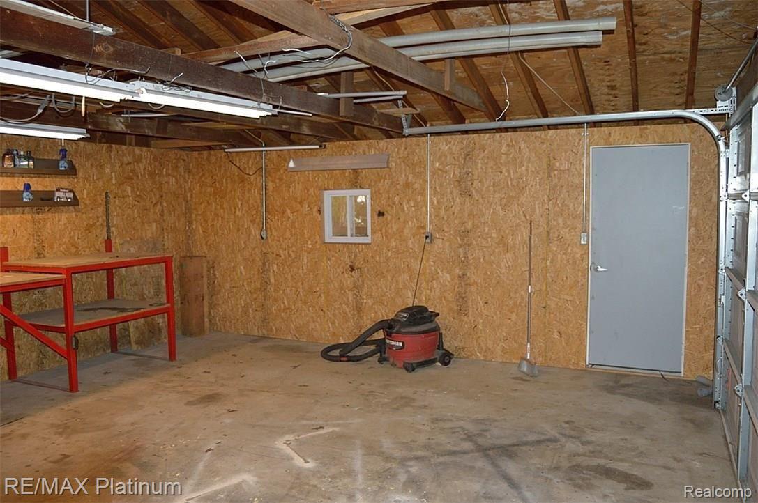 13746 Lenmoore Road Belleville, MI 48111 - Photo 48 of 56 DSC_0176.JPG