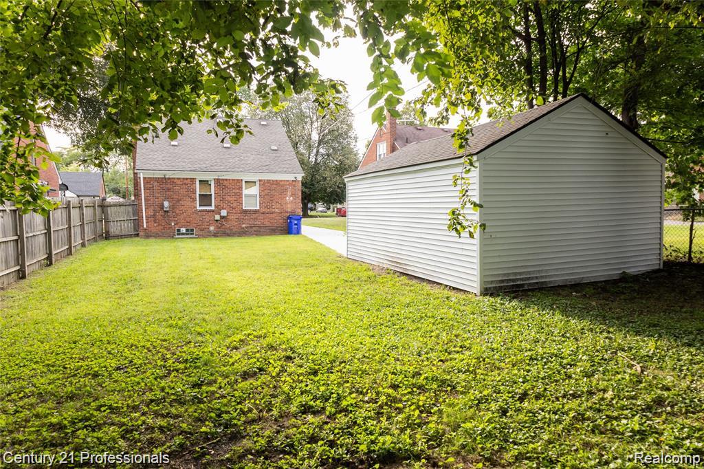 19372 Sunderland Road Detroit, MI 48219 - Photo 23 of 34 Back.jpg