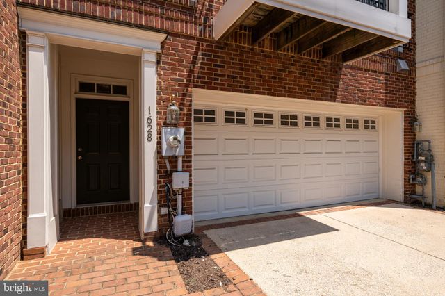 $1,120,000 | 1628 Colonial Hills Drive, McLean, VA 22102