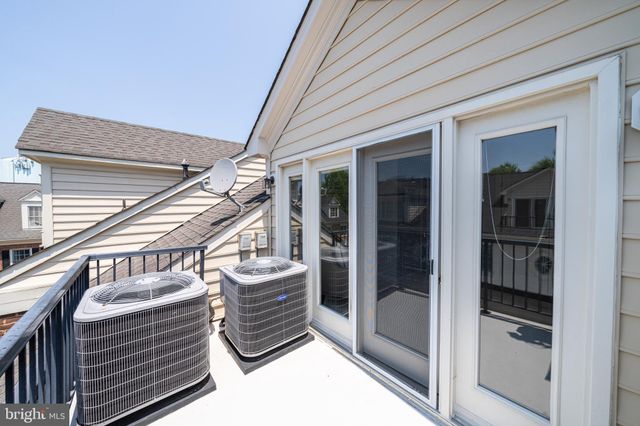 $1,120,000 | 1628 Colonial Hills Drive, McLean, VA 22102