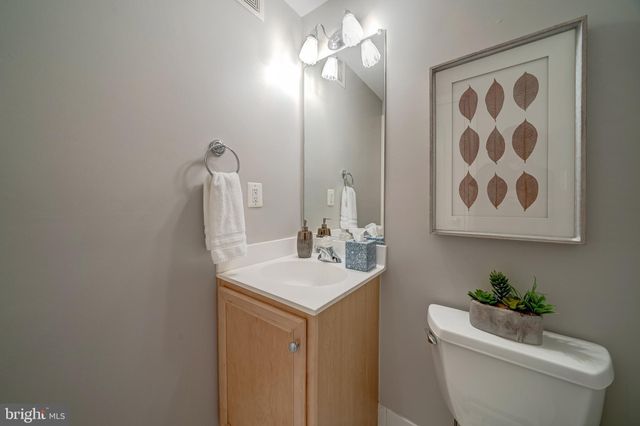 $1,120,000 | 1628 Colonial Hills Drive, McLean, VA 22102