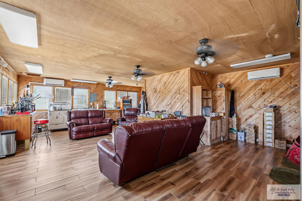 10960 Fitch Road North Raymondville, TX 78580 - Photo 31 of 47 Gallery Image 31