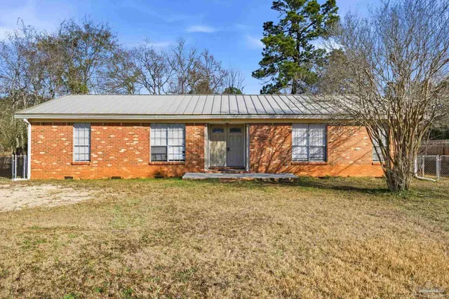 $300,000 | 6430 West 9 Mile Road, Pensacola, FL 32526