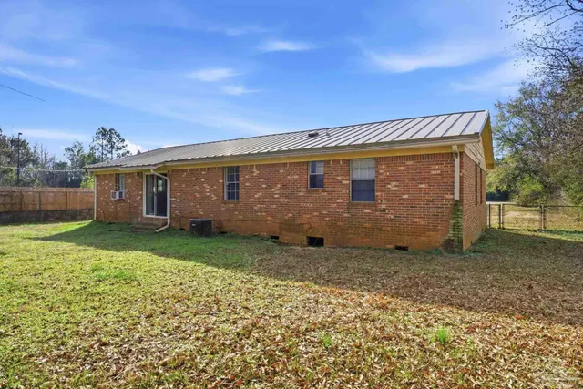 $300,000 | 6430 West 9 Mile Road, Pensacola, FL 32526